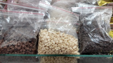 Milat Fildişi Parça Çikolata (Dökme) 200 Gr için ayrıntıları göster Milat Fildişi Parça Çikolata (Dökme) 200 Gr resmi
