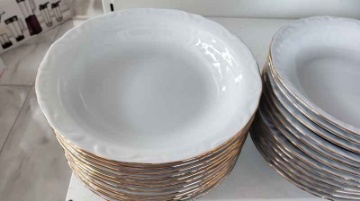 Porland Büyük Tabak Altın Yaldız 19 Cm (6'lı Paket) için ayrıntıları göster Porland Büyük Tabak Altın Yaldız 19 Cm (6'lı Paket) resmi