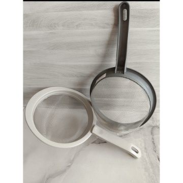 Gubi Saplı Süzgeç 19 Cm için ayrıntıları göster Gubi Saplı Süzgeç 19 Cm resmi
