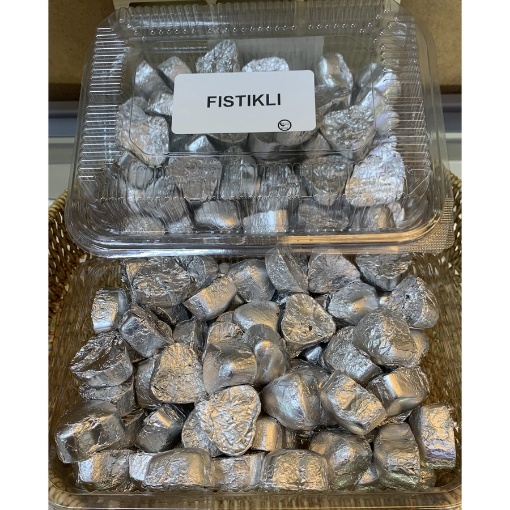 Milat Fıstık Dolgulu Kalp Çikolata 500 Gr resmi